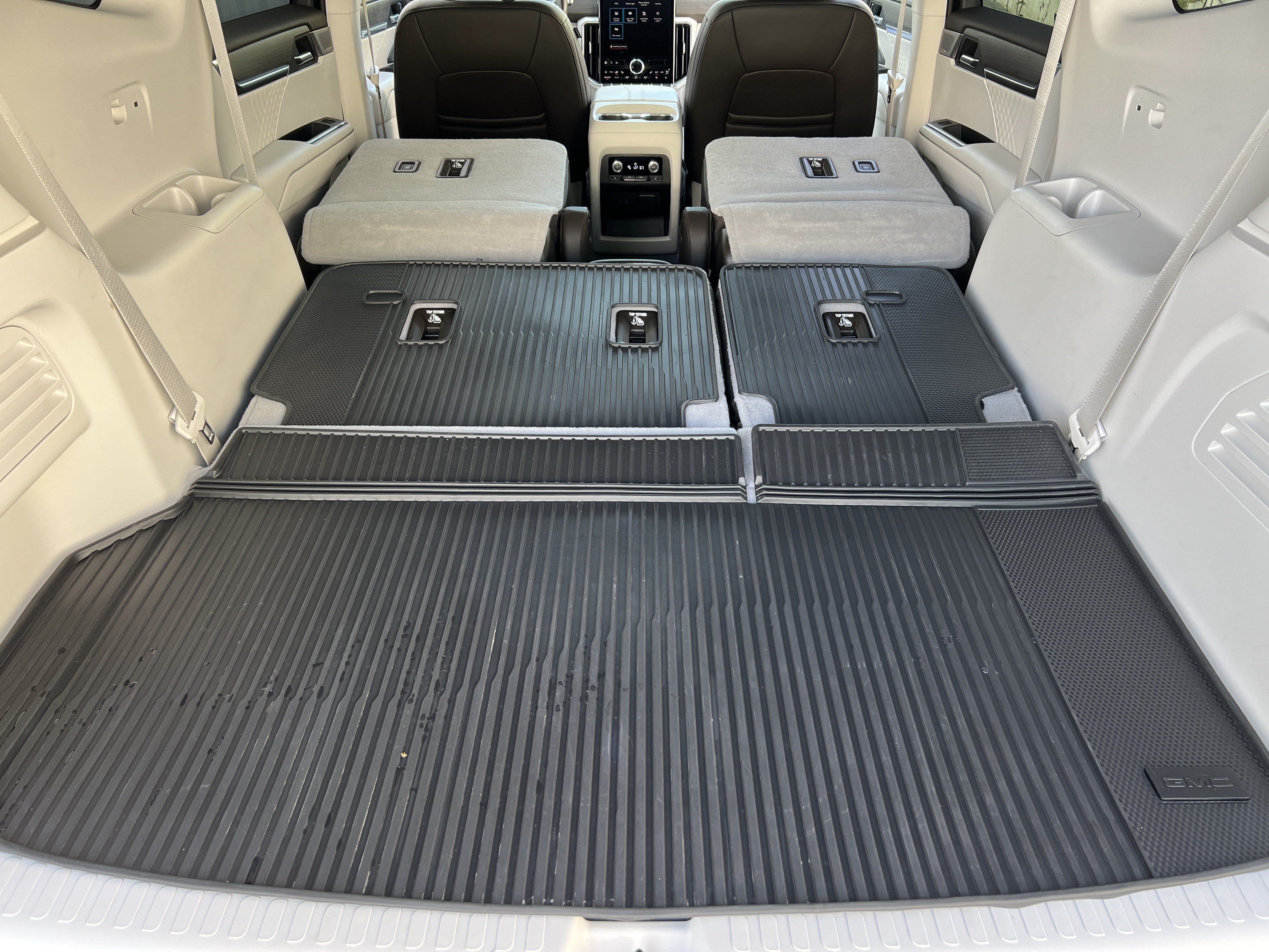Used 2024 GMC Acadia Denali w/ Super Cruise Package FWD image 22