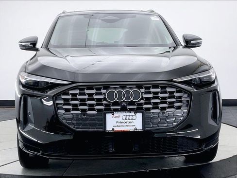 New 2025 Audi Q5 Prestige image 3