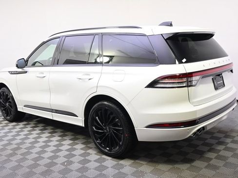 New 2026 Lincoln Aviator Reserve w/ Jet Appearance Package AWD/4WD image 3