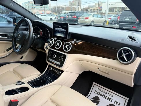 Used 2017 Mercedes-Benz CLA 250 4MATIC image 37