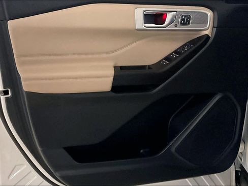 Used 2020 Ford Explorer Limited RWD image 19