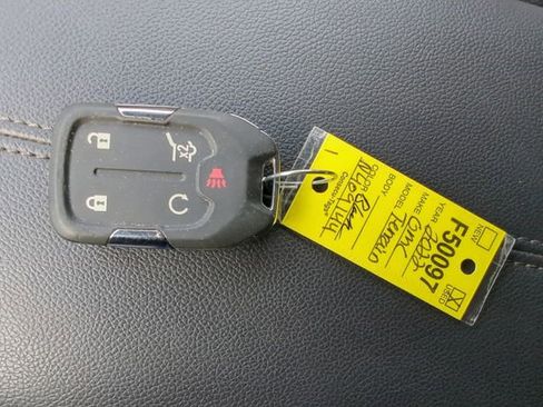 Used 2022 GMC Terrain SLT w/ LPO, Floor Liner Package image 33