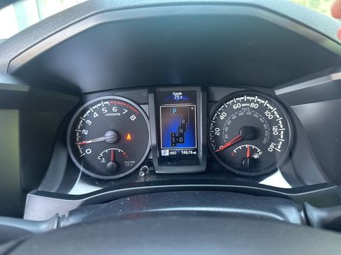 Certified 2023 Toyota Tacoma SR w/ SR Convenience Package AWD/4WD image 15
