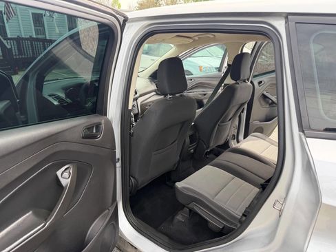 Used 2018 Ford Escape S image 24