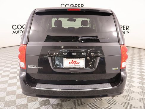 Used 2019 Dodge Grand Caravan SE w/ UConnect Hands-Free Group image 20