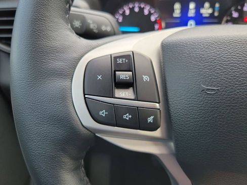 Used 2023 Ford Explorer XLT RWD image 20