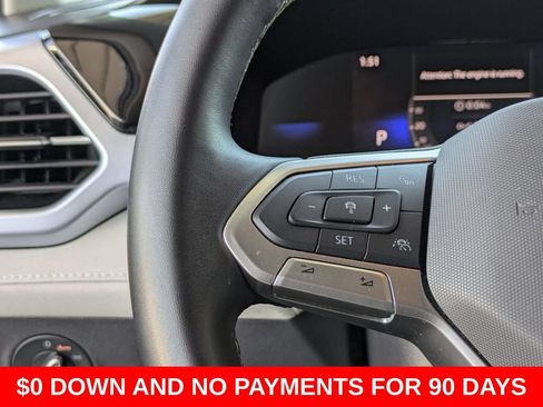 Used 2025 Volkswagen Taos SE FWD image 19