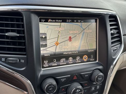 Used 2017 Jeep Grand Cherokee Overland image 52