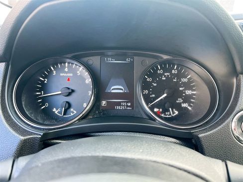 Used 2017 Nissan Rogue SL w/ SL Premium Package image 12