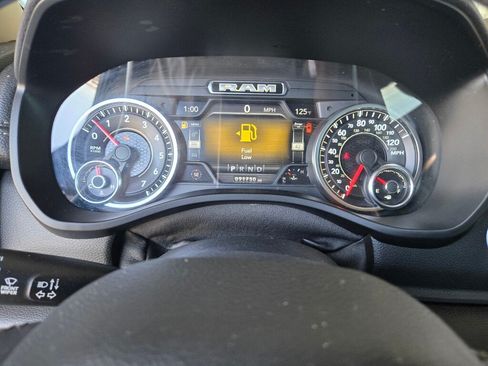 Used 2019 RAM 1500 Laramie AWD/4WD image 19