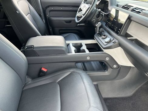 Used 2025 Land Rover Defender 110 S AWD/4WD image 13