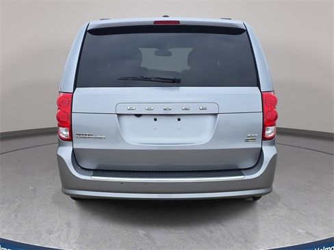 Used 2019 Dodge Grand Caravan SXT image 7