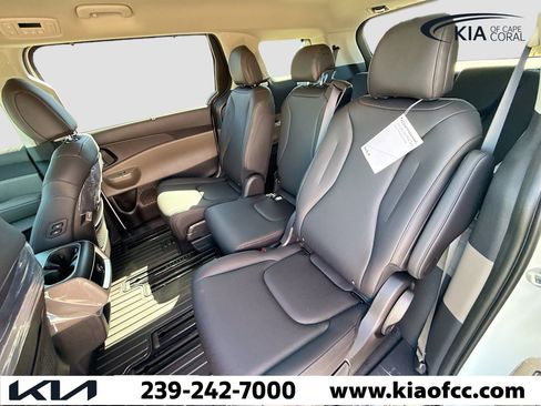 New 2026 Kia Carnival EX image 20
