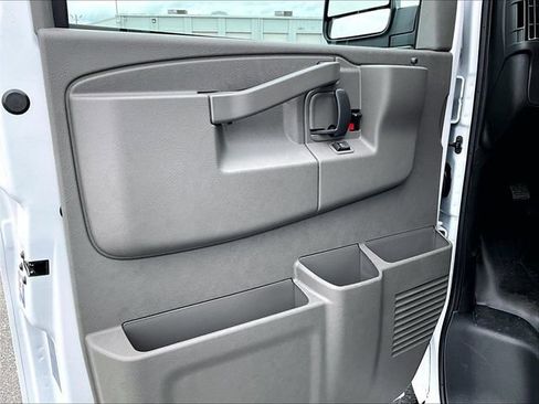 New 2026 Chevrolet Express 2500 w/ Driver Convenience Package RWD image 21