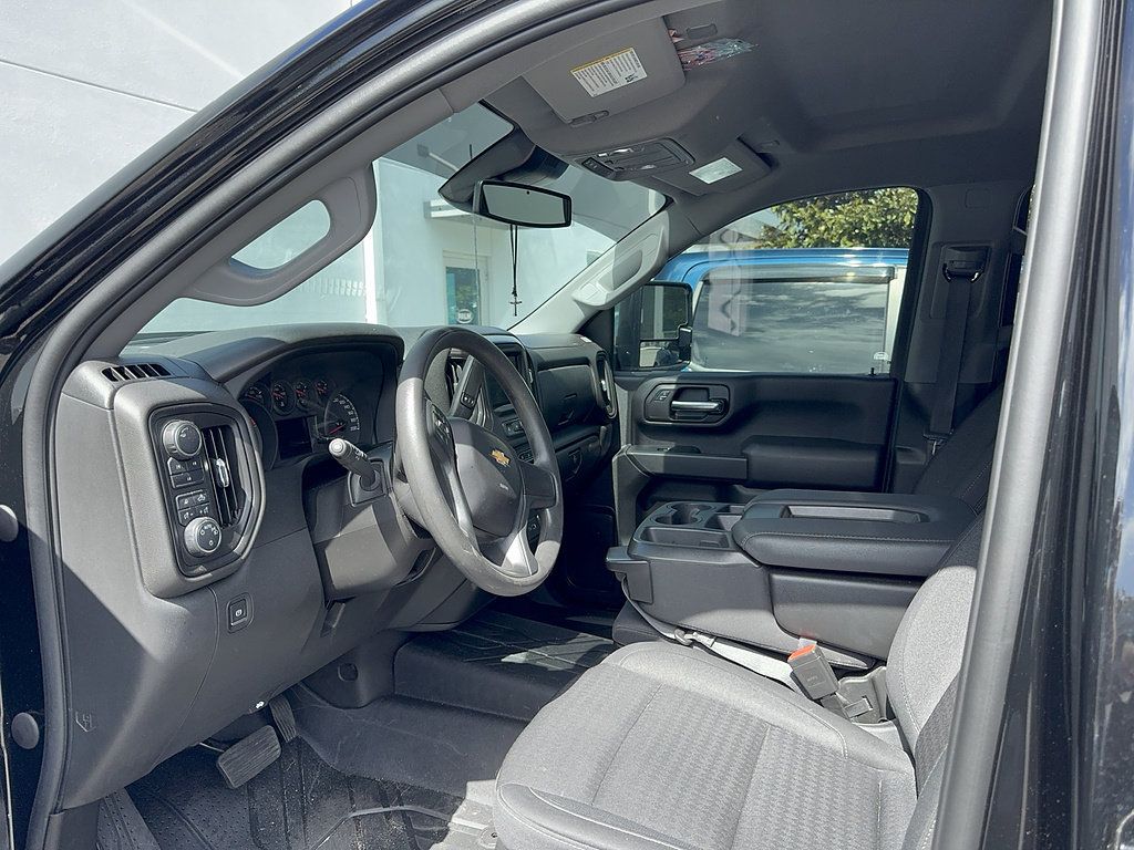 Certified 2024 Chevrolet Silverado 2500 Custom w/ Custom Value Package AWD/4WD image 6