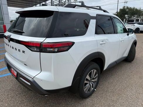 New 2026 Nissan Pathfinder SL FWD image 6