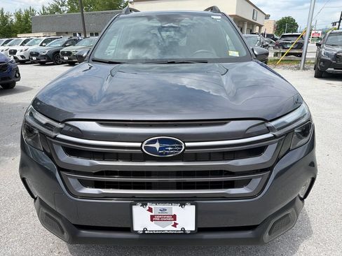 Certified 2025 Subaru Forester Limited AWD/4WD image 5