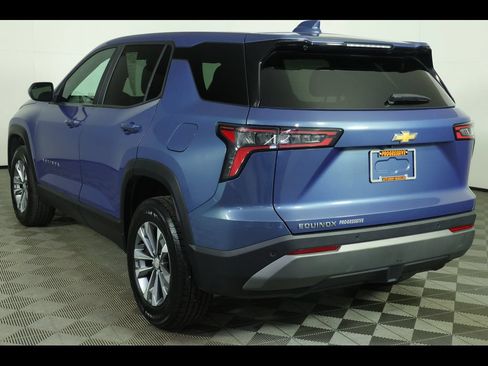 Used 2025 Chevrolet Equinox LT FWD image 15