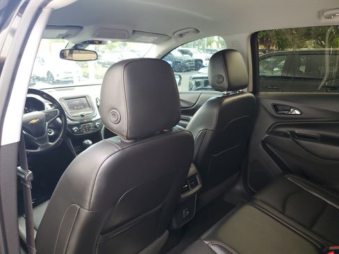 Used 2020 Chevrolet Equinox LT w/ Midnight Edition FWD image 13