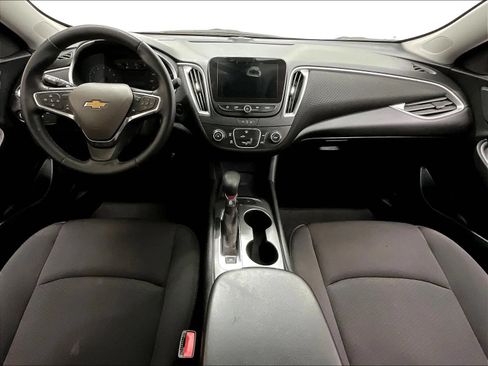 Used 2024 Chevrolet Malibu RS FWD image 2