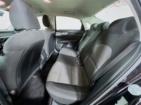 Used 2023 Kia Forte LXS image 21