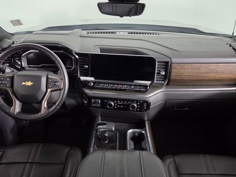 Used 2023 Chevrolet Silverado 1500 High Country w/ High Country Premium Package AWD/4WD image 37