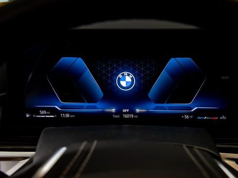 Certified 2025 BMW X7 xDrive40i image 17