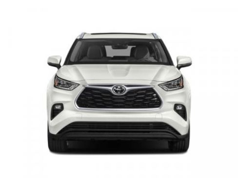Used 2021 Toyota Highlander XLE AWD/4WD image 4