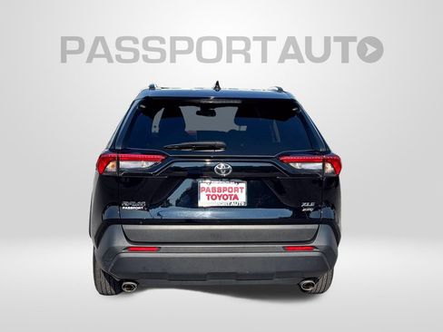 Used 2025 Toyota RAV4 XLE AWD/4WD image 7