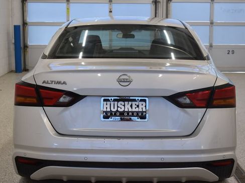 Used 2023 Nissan Altima 2.5 S FWD image 11