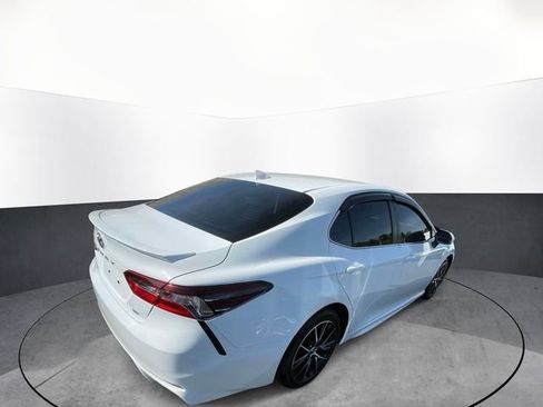 Used 2024 Toyota Camry SE FWD image 7