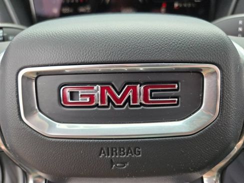 Used 2025 GMC Terrain Elevation AWD/4WD image 28
