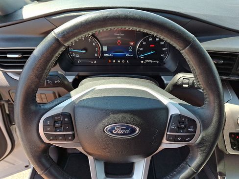 Certified 2023 Ford Explorer XLT w/ Equipment Group 202A AWD/4WD image 20