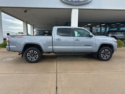 Used 2021 Toyota Tacoma TRD Sport AWD/4WD image 7