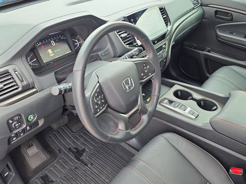 Used 2024 Honda Passport TrailSport image 14