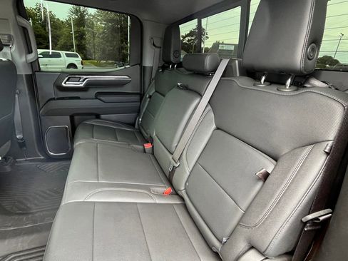 Used 2023 Chevrolet Silverado 1500 LTZ AWD/4WD image 18