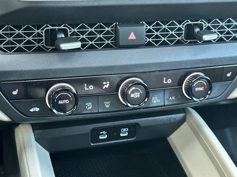 Used 2025 Honda Accord SE image 19