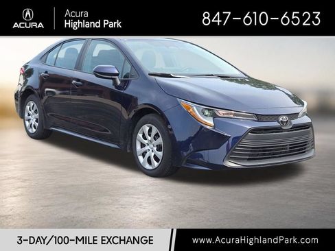 Used 2025 Toyota Corolla LE FWD image 4