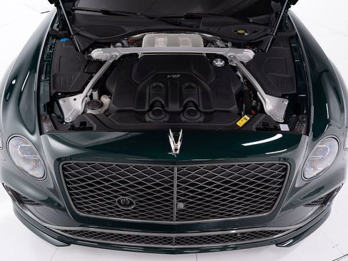 Used 2025 Bentley Flying Spur Plug-In Hybrid AWD/4WD image 50