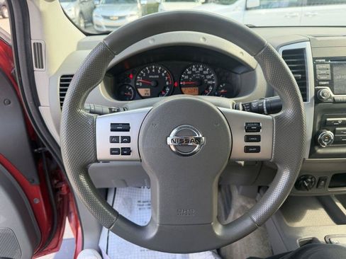 Used 2016 Nissan Frontier SV AWD/4WD image 12