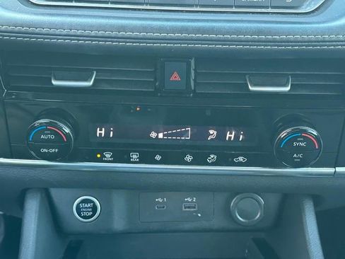 Used 2021 Nissan Rogue SV image 33