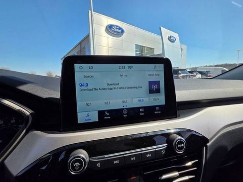 Certified 2022 Ford Escape SE w/ SE Sport Appearance Package AWD/4WD image 18