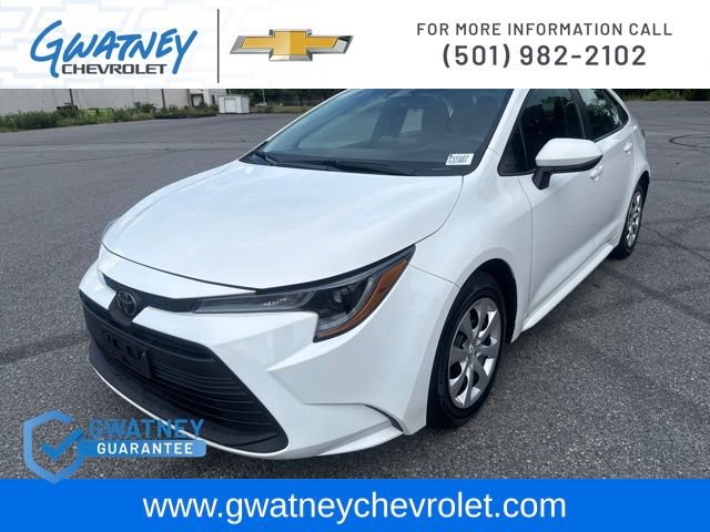 Used 2024 Toyota Corolla LE FWD image 1