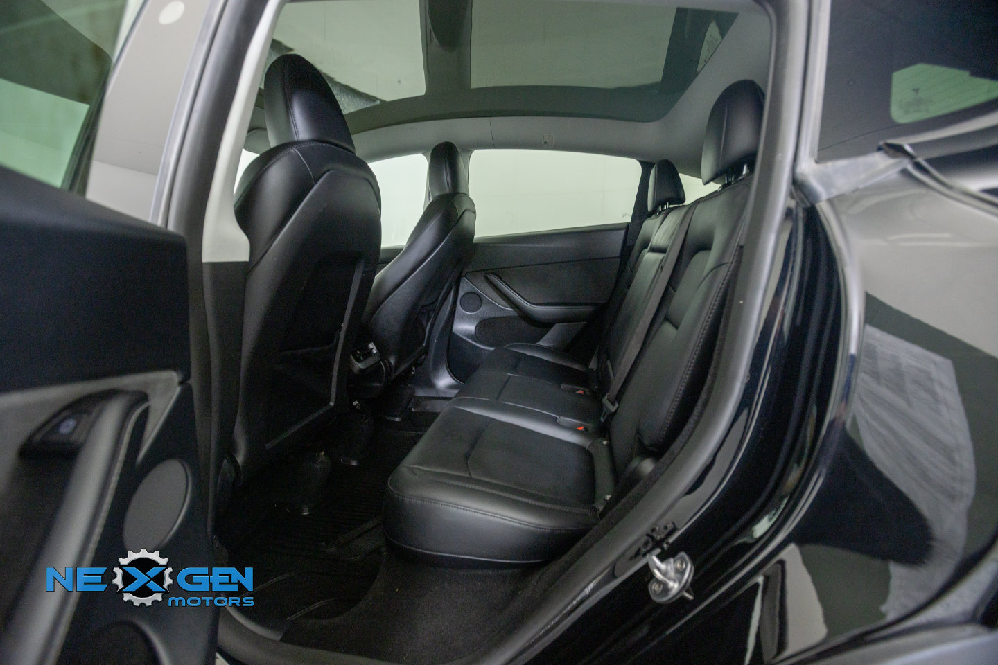 Used 2024 Tesla Model Y Performance AWD/4WD image 27