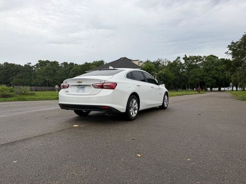 Used 2021 Chevrolet Malibu LT FWD image 5