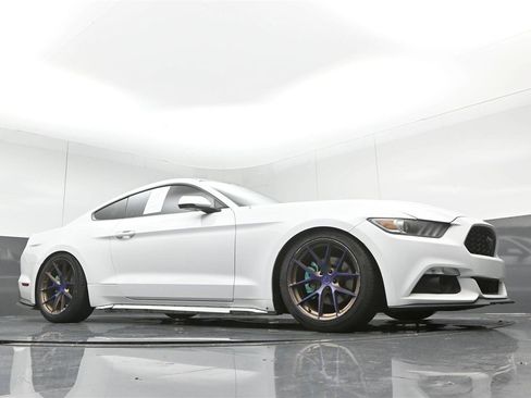 Used 2016 Ford Mustang Premium RWD image 28