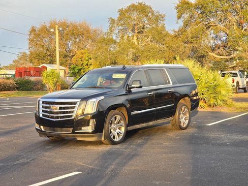 Used 2015 Cadillac Escalade ESV Premium image 14