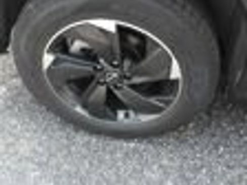 Used 2025 Nissan Rogue SV AWD/4WD image 6