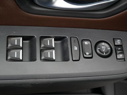 New 2026 Honda Pilot Touring image 13