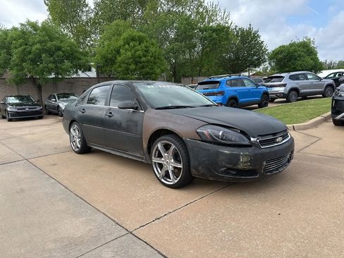 Used 2014 Chevrolet Impala LT w/ LT Sunroof Package FWD image 3
